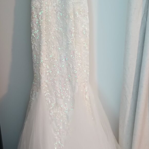 Stunning Sherri Hill pre owned white mermaid gown size 4 - Picture 3 of 7